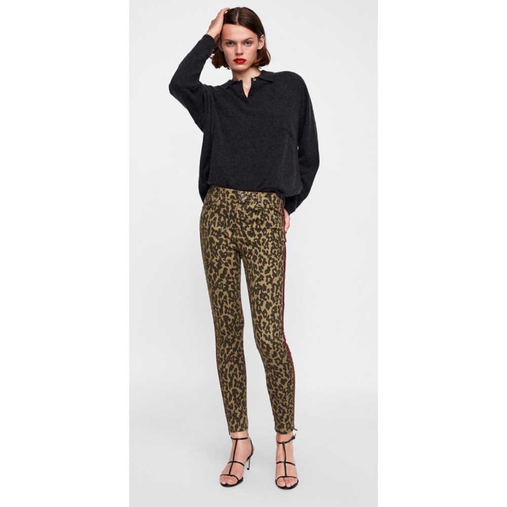 ZARA Premium Leopard Print Velvet Trim Jeans 2 - Picture 2 of 7